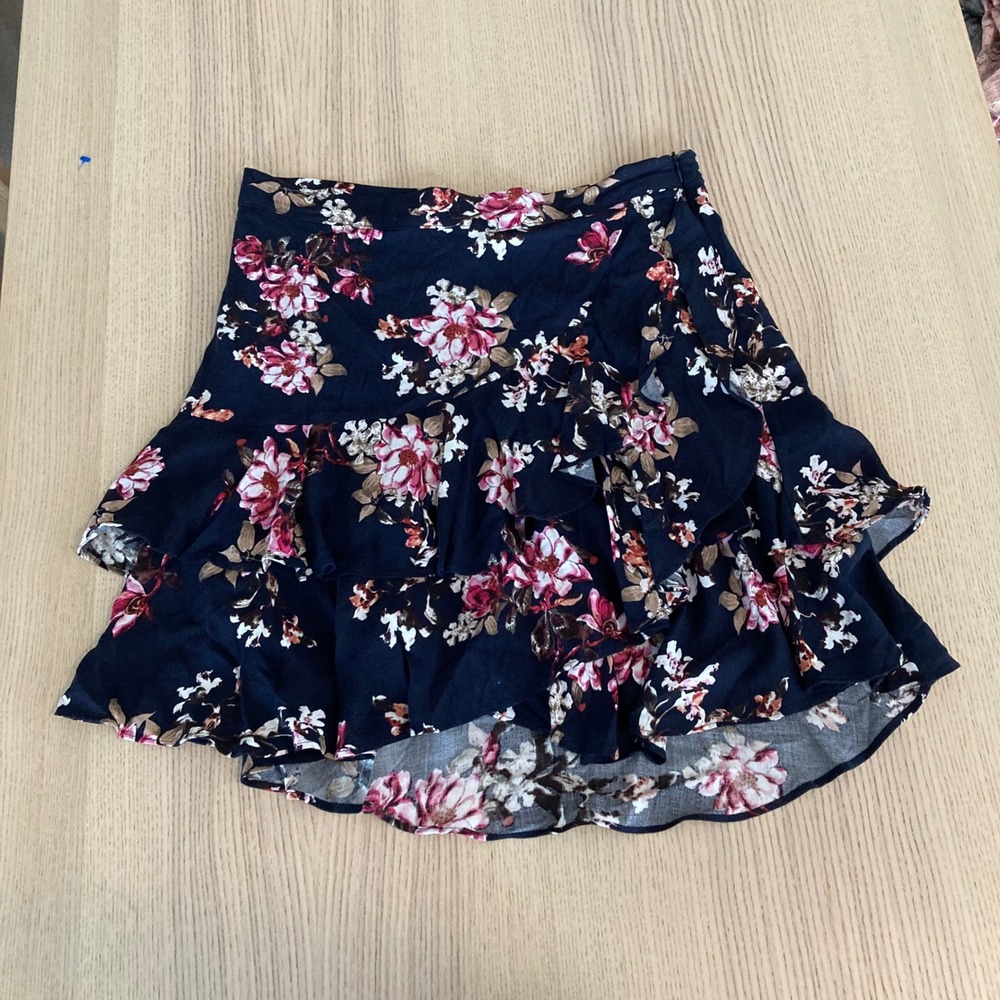Chelsea & Violet Skirt Womens Navy Blue Floral Ruffle Tiered Mini Boho Chic